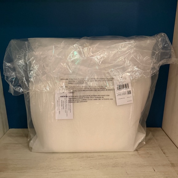 NWT Kate Spade Harbor Small Tote in Meringue – Pebbled Leather - Picture 13 of 16